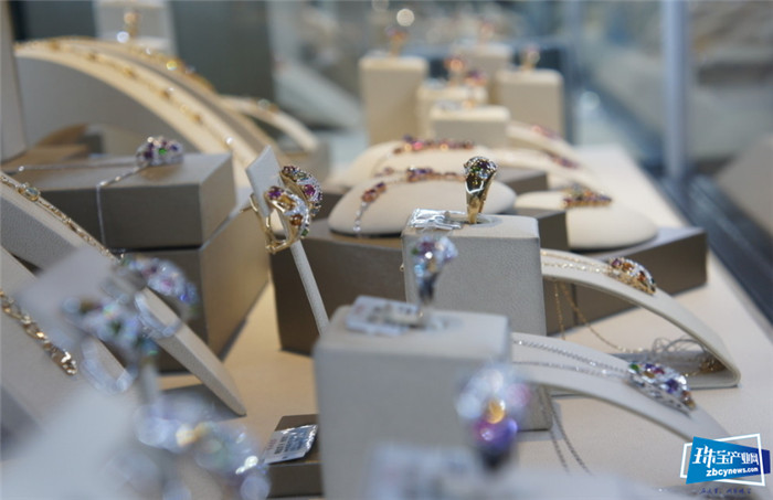 新零售赋能珠宝首饰行业，开启“接地气”的消费新纪元